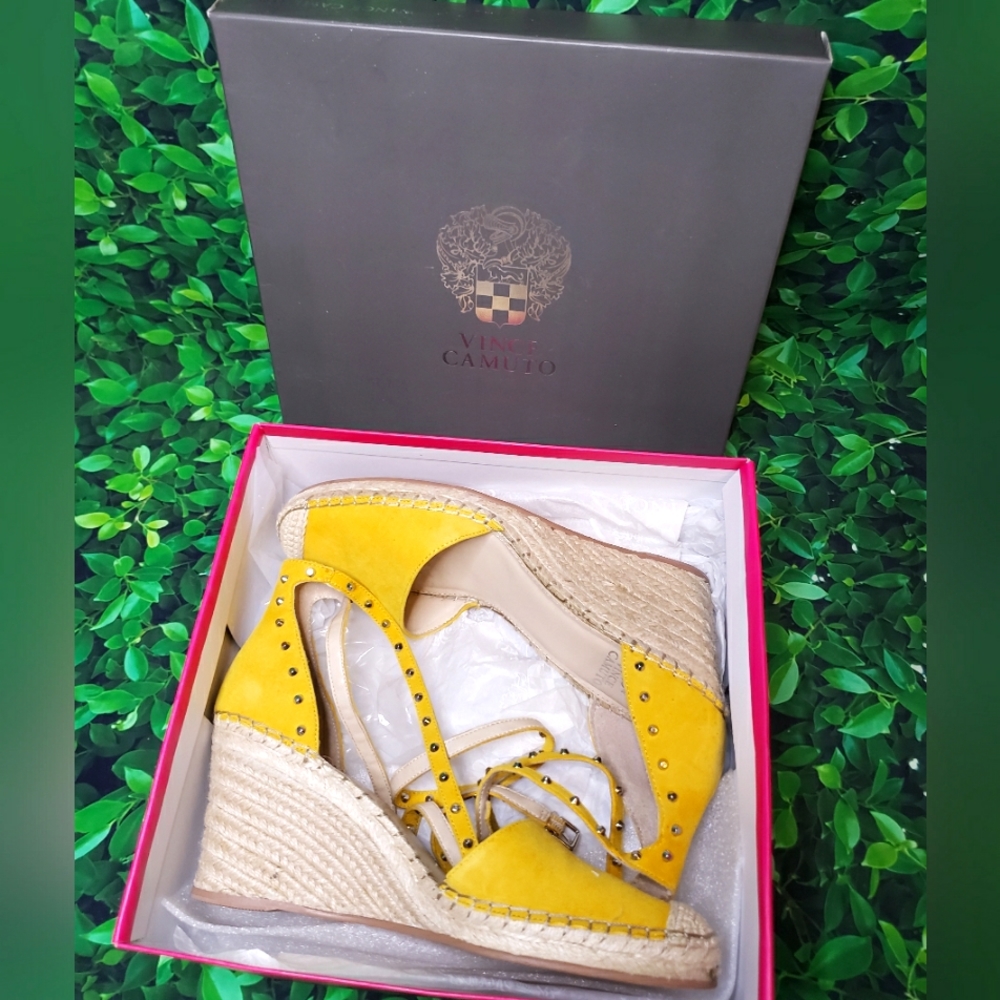 Vince Camuto Gold True Suede Wedges Size 10